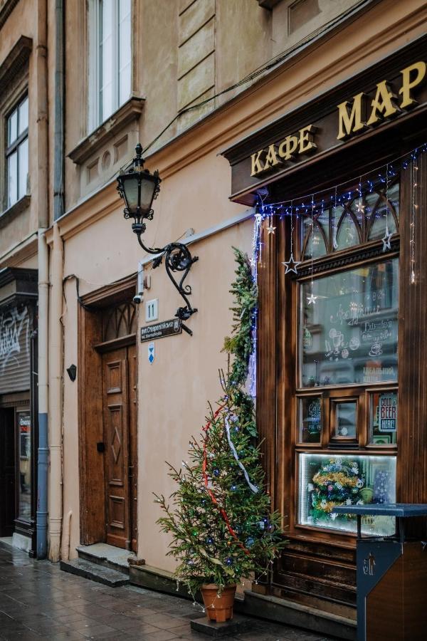 V.I.P Apartments Dominikanos Lviv Exterior photo