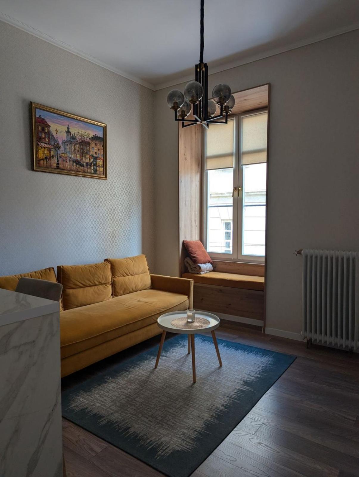 V.I.P Apartments Dominikanos Lviv Exterior photo